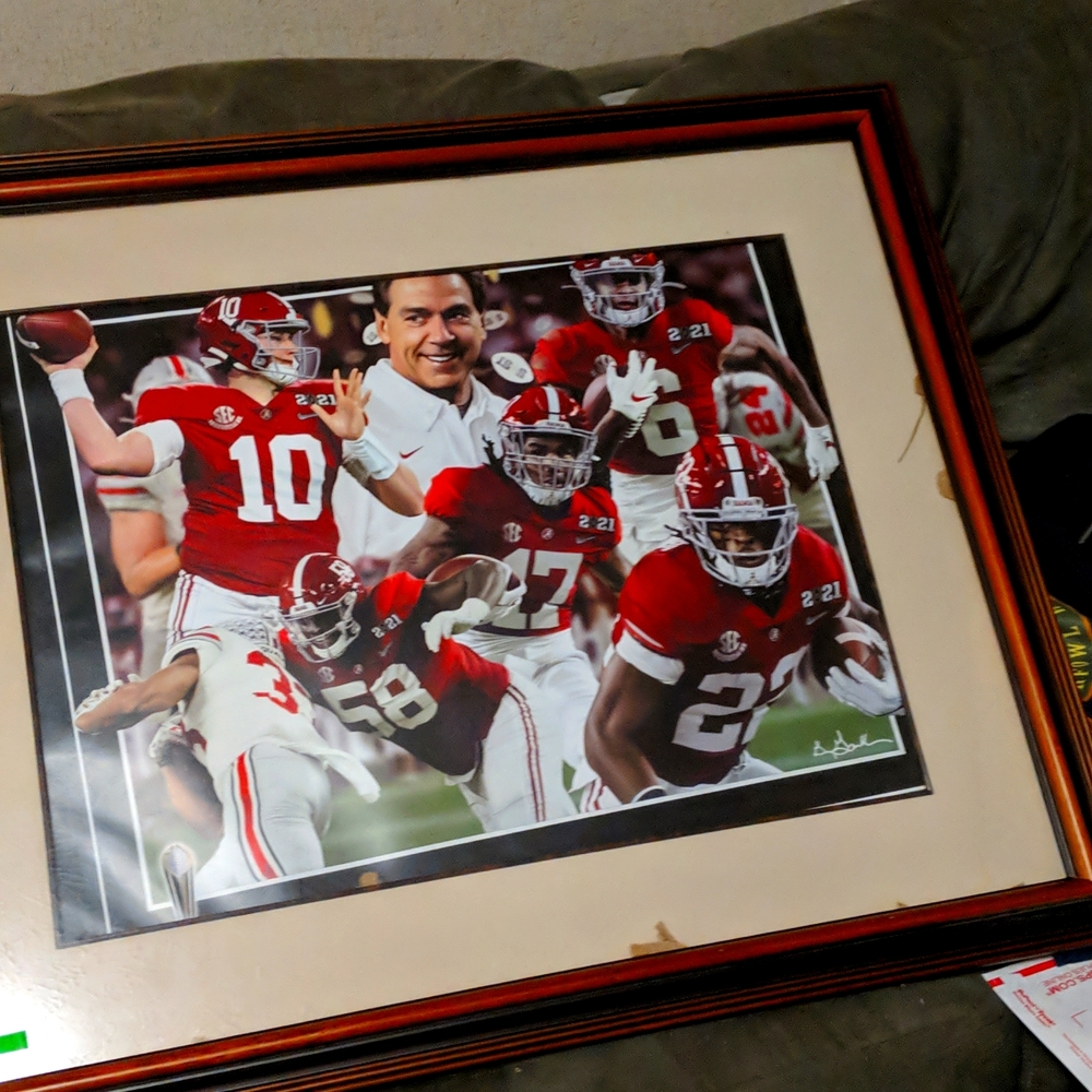 18x24 FRAMED LEGENDARY PRINT. ALABAMA 2020 NATIONAL CHAMPIONS GREG GAMBLE PRINT